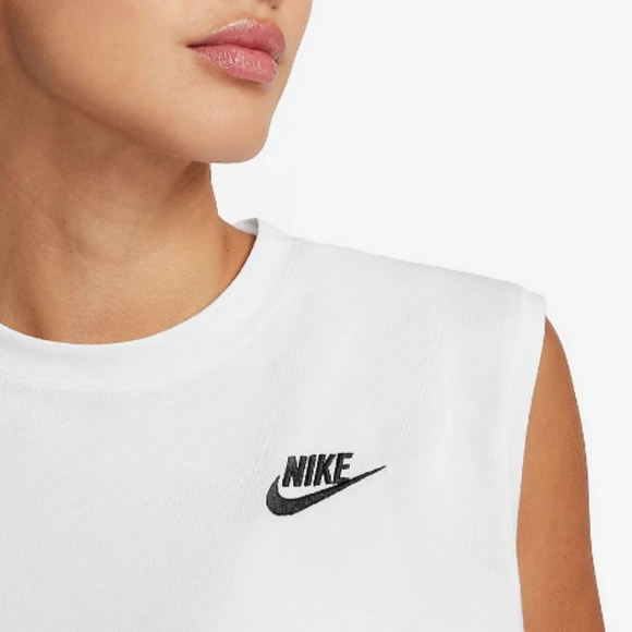 Nike Workout Tee - Picture 2 of 8